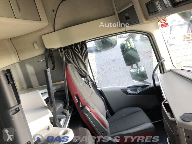 قطع غيار الآليات الثقيلة Volvo