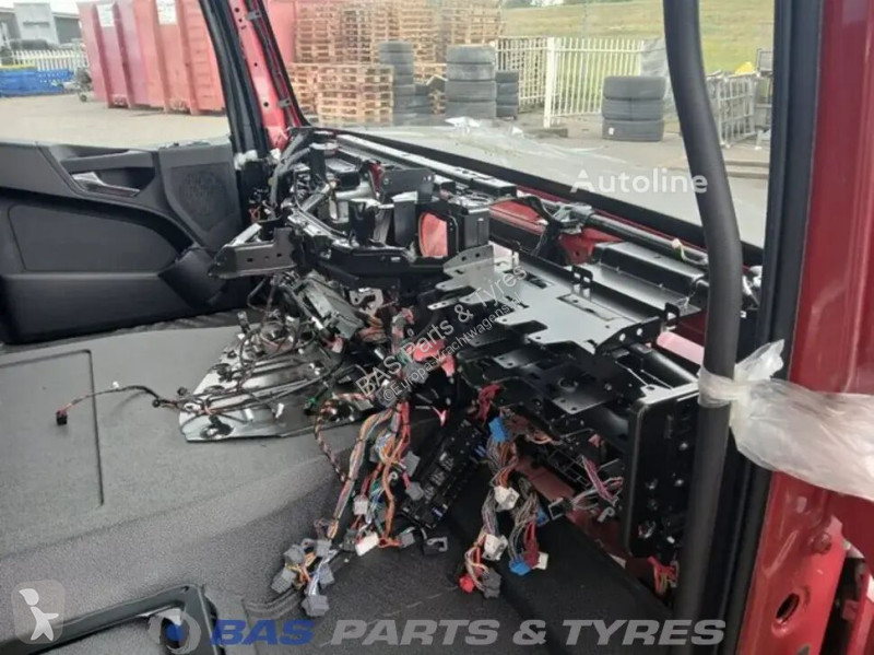 قطع غيار الآليات الثقيلة Mercedes