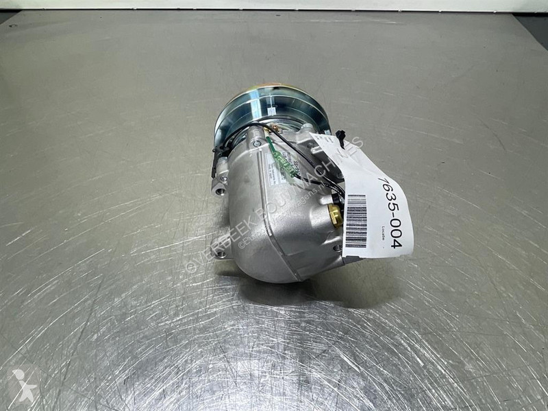 قطع غيار الآليات الثقيلة Yanmar...