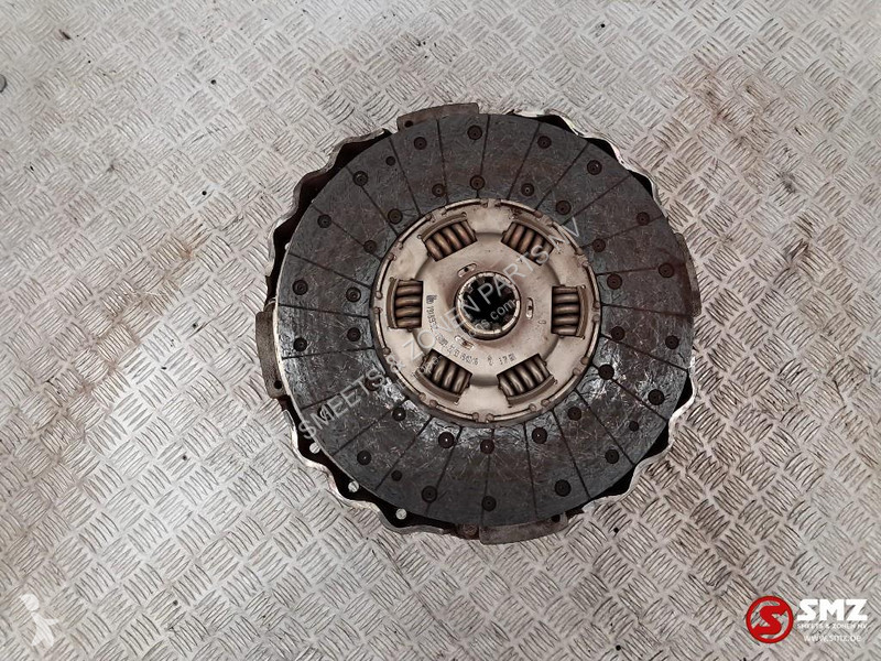 قطع غيار الآليات الثقيلة Renault Occ...