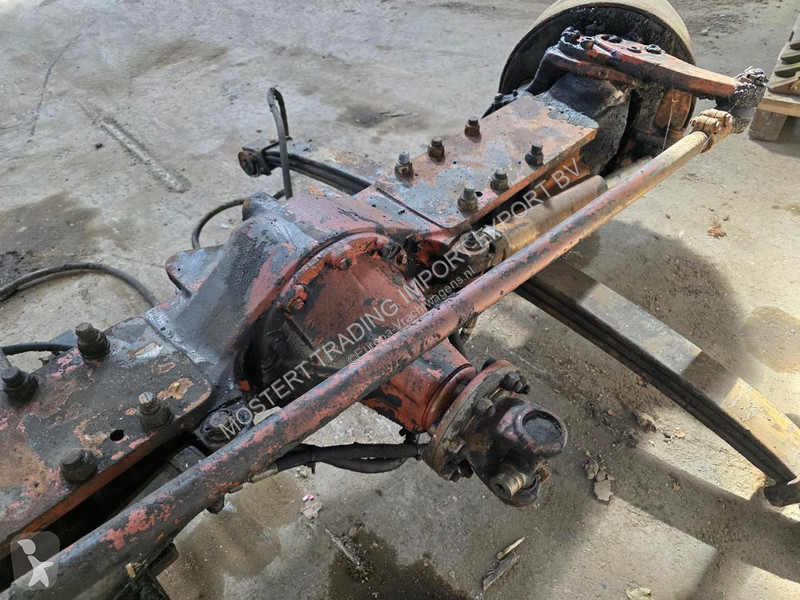 Repuestos para camiones  Steering axle ZF...