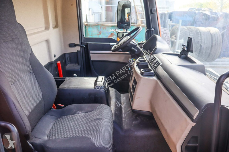 قطع غيار الآليات الثقيلة MAN F99L10  6 CYL...