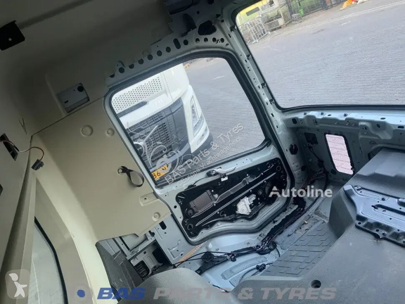 قطع غيار الآليات الثقيلة Volvo