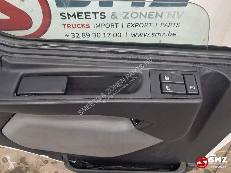 قطع غيار الآليات الثقيلة Renault Occ deur links...