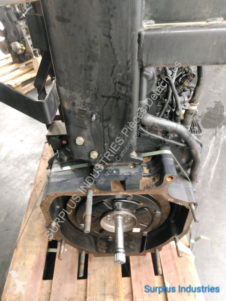 قطع غيار الآليات الثقيلة Deutz-Fahr AGROTRON...