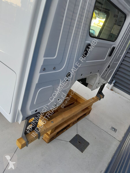 قطع غيار الآليات الثقيلة Mercedes AROCS ACTROS...