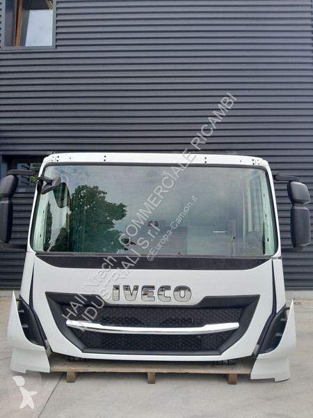 قطع غيار الآليات الثقيلة Iveco STRALIS TRAKKER...