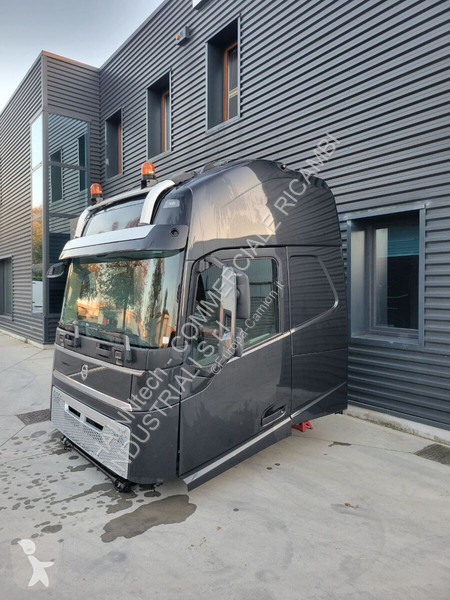 قطع غيار الآليات الثقيلة Volvo 4 GLOBETROTTER...