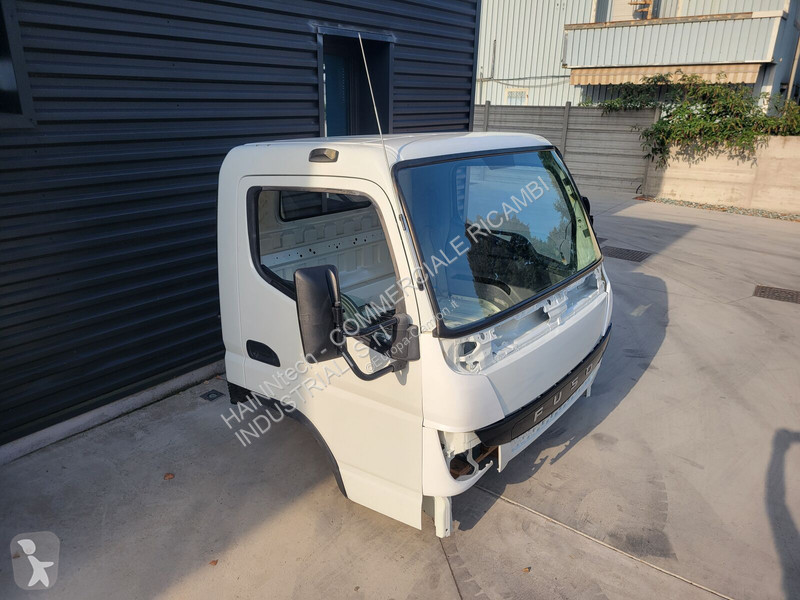 قطع غيار الآليات الثقيلة Mitsubishi Fuso CANTER...