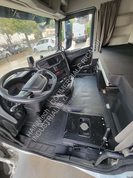 قطع غيار الآليات الثقيلة Iveco EURO 6 2019 ->