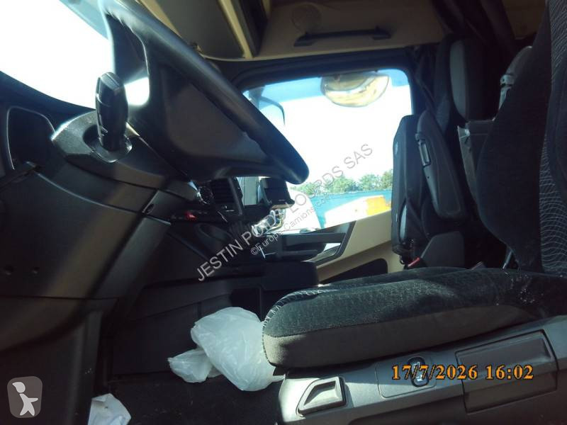 قطع غيار الآليات الثقيلة Mercedes