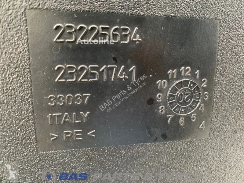 قطع غيار الآليات الثقيلة Renault