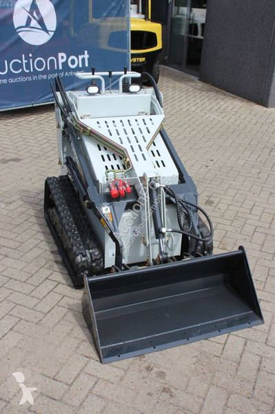 Nakladač  T330XL