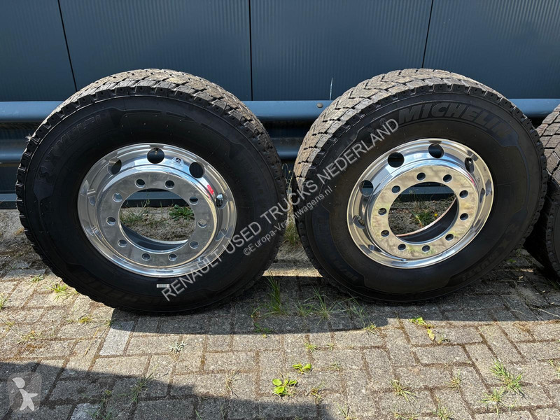 Pièces poids lourds  Alu velgen complete set...