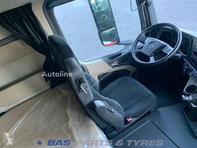 قطع غيار الآليات الثقيلة Mercedes