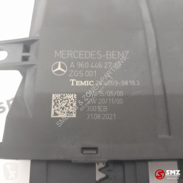 Náhradní díly pro kamiony Mercedes Occ ECU deur...