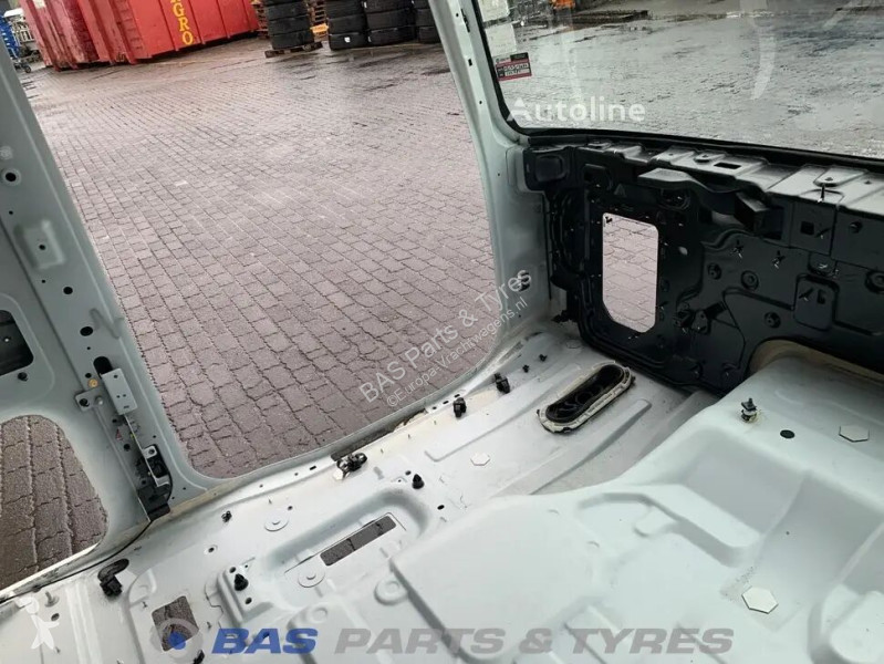 Запчасти для грузовика Renault T-Serie Sleeper...