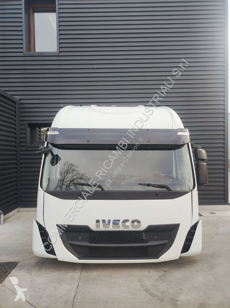 قطع غيار الآليات الثقيلة Iveco STRALIS AS HIWAY...