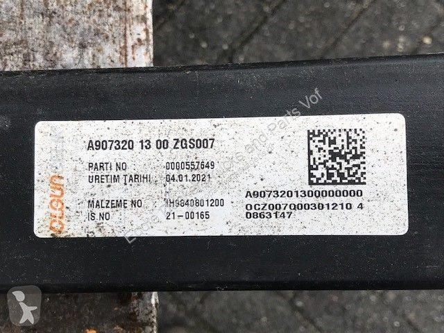 قطع غيار الآليات الثقيلة Mercedes A 9071300...