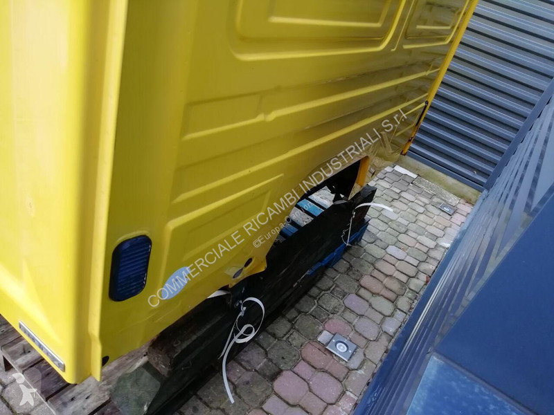 قطع غيار الآليات الثقيلة Mercedes AXOR ATEGO...