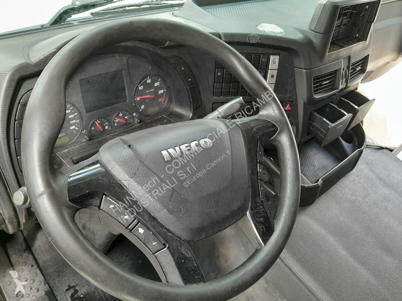 Pièces poids lourds Iveco AT HI-ROAD