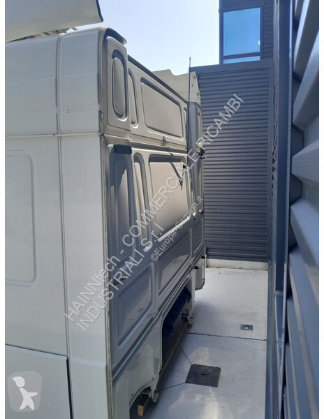 Náhradní díly pro kamiony DAF SPACE CAB SC