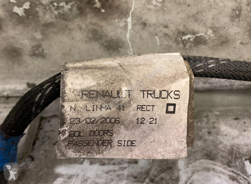 قطع غيار الآليات الثقيلة Renault TRUCKS Dxi...