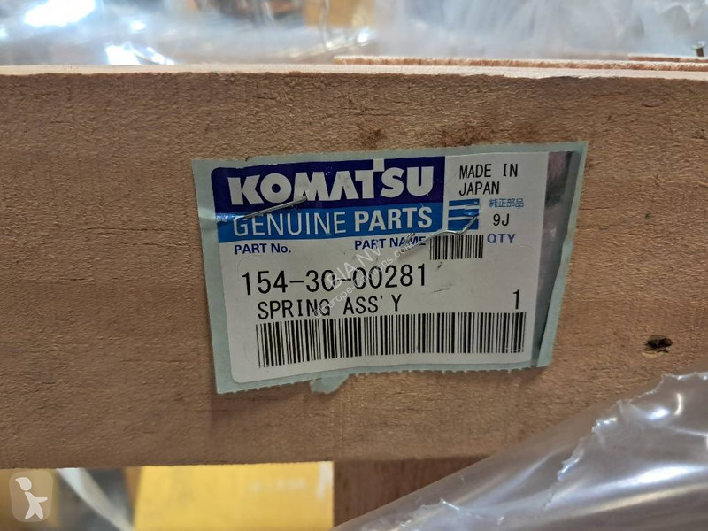 قطع غيار الأشغال العمومية Komatsu D85PX-18...