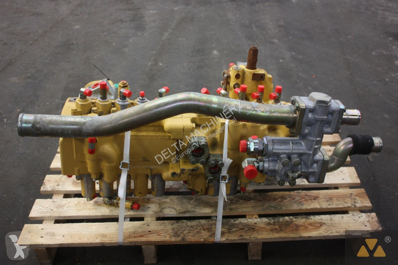 قطع غيار الآليات الثقيلة Caterpillar Main valve GP
