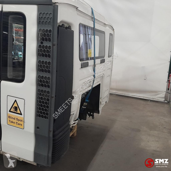قطع غيار الآليات الثقيلة MAN Occ cabine RHD MAN