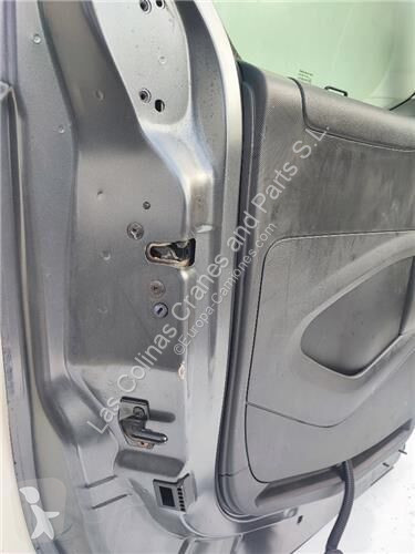 Pezzi di ricambio per mezzi pesanti Peugeot...