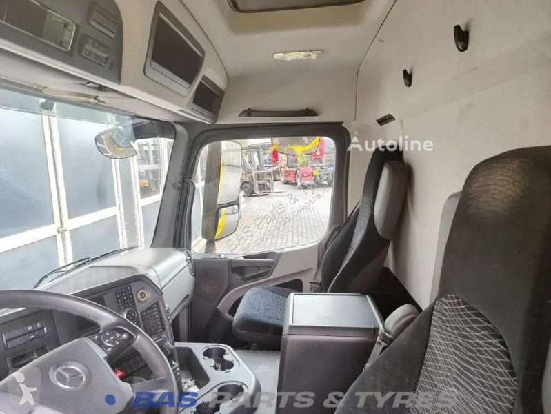 قطع غيار الآليات الثقيلة Mercedes