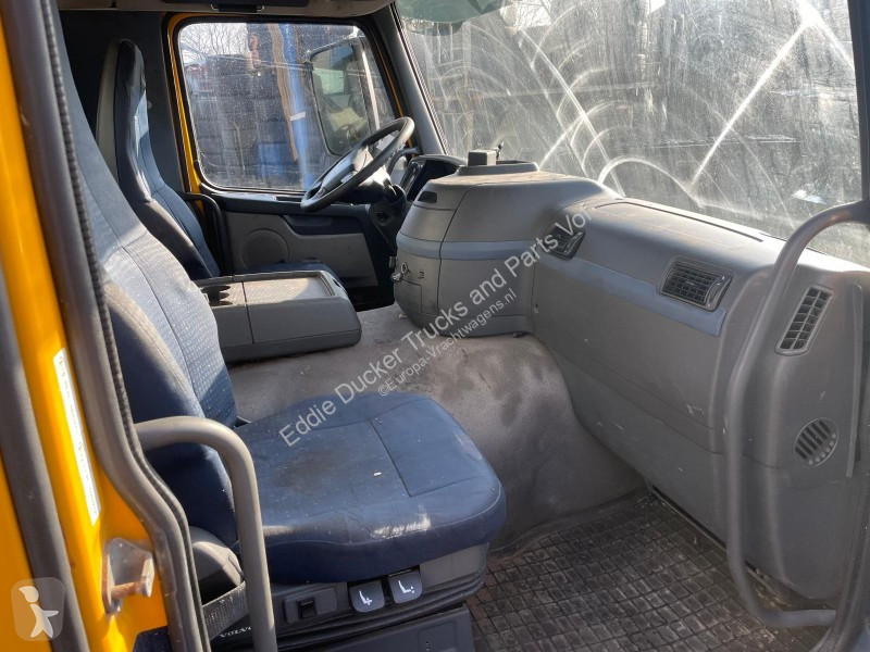 قطع غيار الآليات الثقيلة Volvo DAY CAB