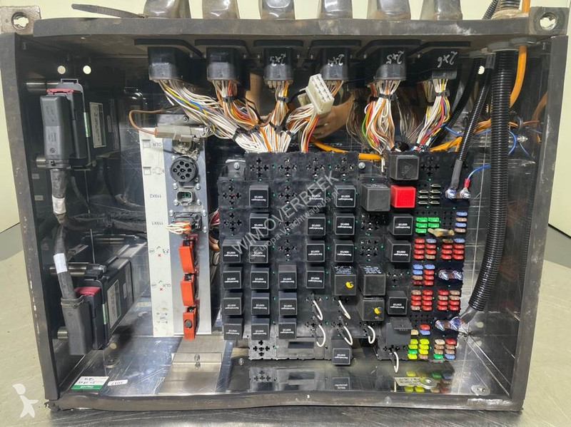 Vrachtwagenonderdelen  835E-175343-Switch...