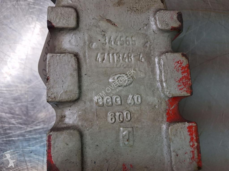 Pezzi di ricambio per mezzi pesanti O&K...