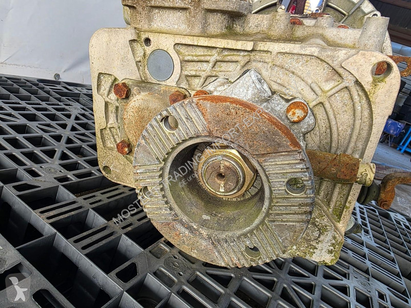 قطع غيار الآليات الثقيلة Eaton Renault