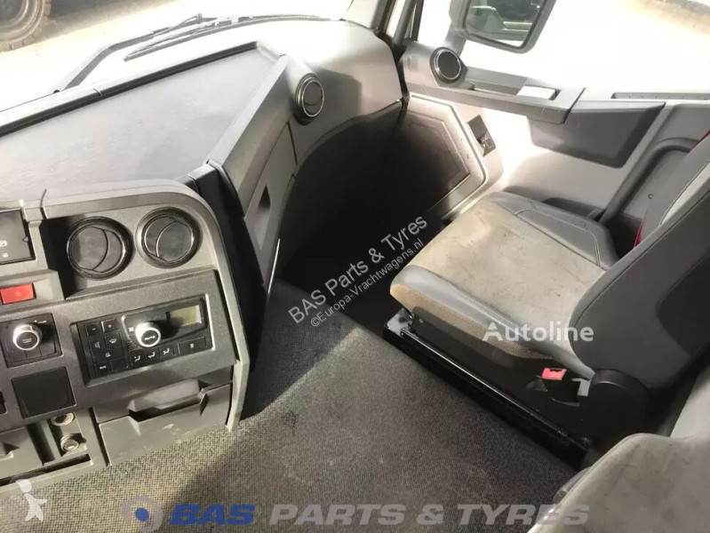 قطع غيار الآليات الثقيلة Renault T-Serie Night...