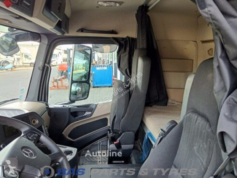 قطع غيار الآليات الثقيلة Mercedes