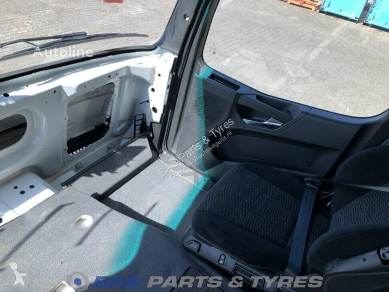 قطع غيار الآليات الثقيلة Mercedes
