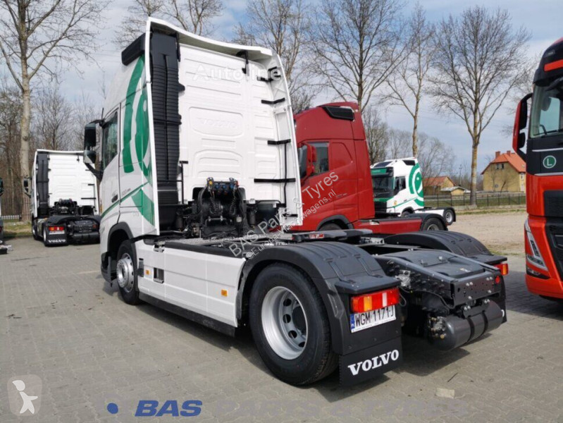 قطع غيار الآليات الثقيلة Volvo