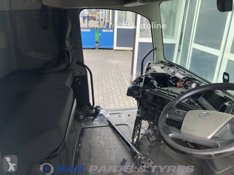 قطع غيار الآليات الثقيلة Volvo