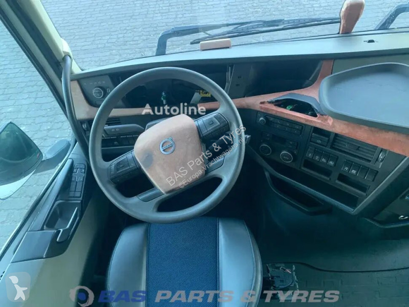 قطع غيار الآليات الثقيلة Volvo