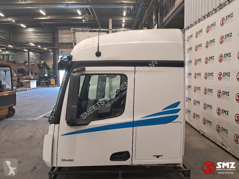 قطع غيار الآليات الثقيلة Mercedes Occ Cabine...