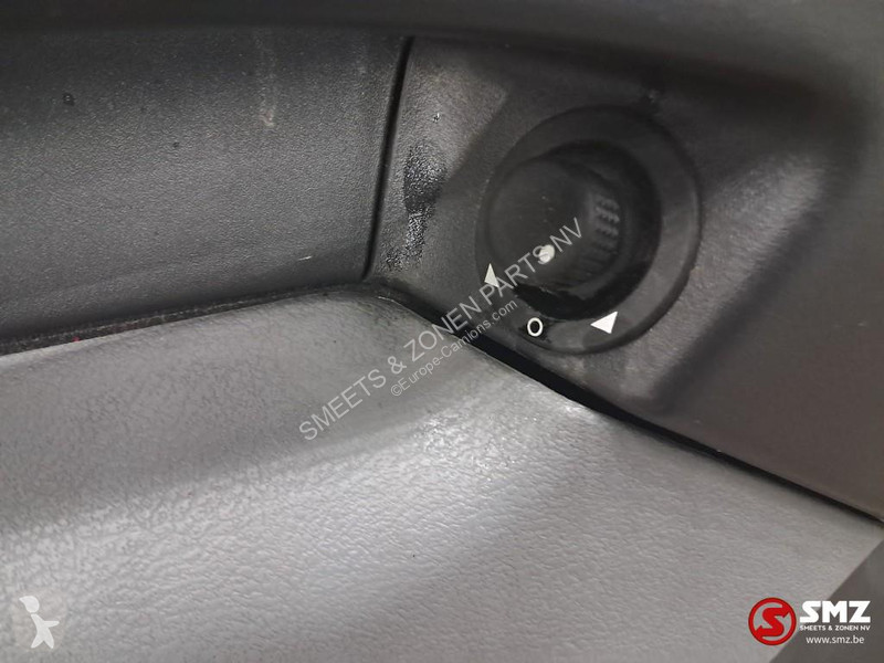 قطع غيار الآليات الثقيلة Renault Occ deur links...