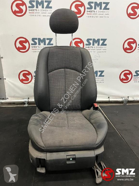 Vrachtwagenonderdelen Mercedes Occ set zetels...