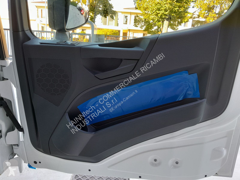قطع غيار الآليات الثقيلة Mercedes AROCS ACTROS...