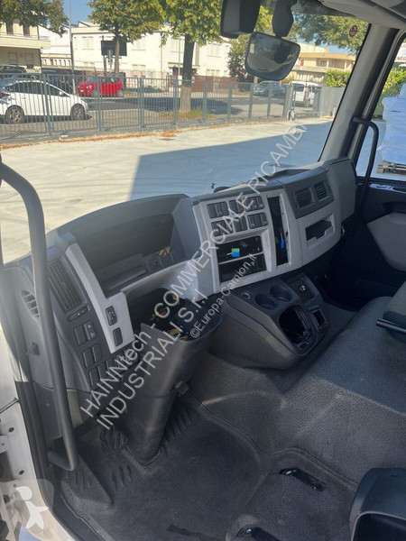 قطع غيار الآليات الثقيلة Volvo