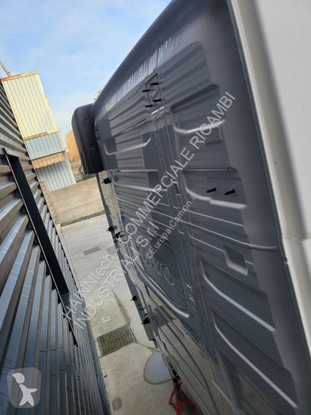 Pezzi di ricambio per mezzi pesanti Volvo 4...