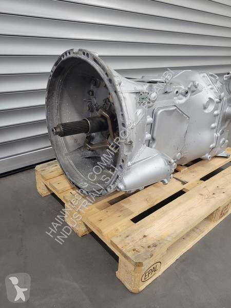 قطع غيار الآليات الثقيلة Volvo VT2814B
