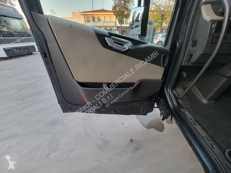قطع غيار الآليات الثقيلة Volvo 4 GLOBETROTTER...